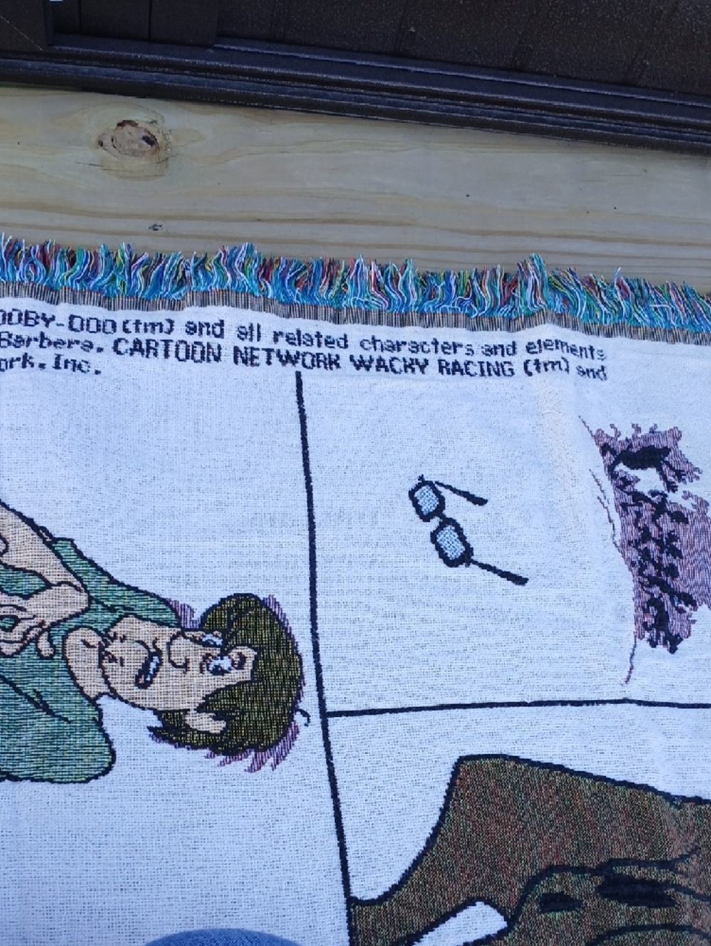 Scooby-Doo Graphic Throw Blanket - Brown & White - Picture 5 of 13